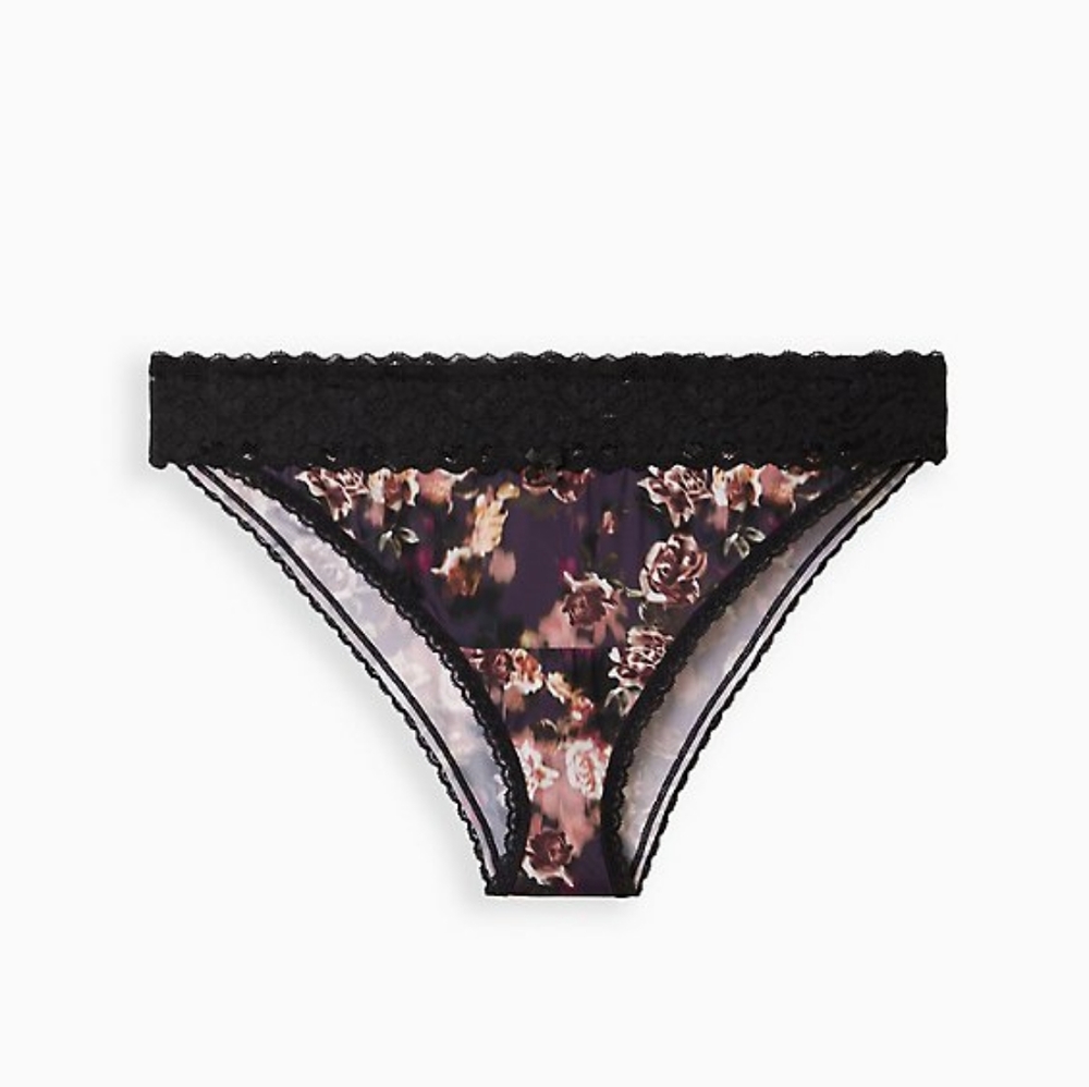 Torrid mid rise lace trim bikini panty. Blurred black rose print size 2x